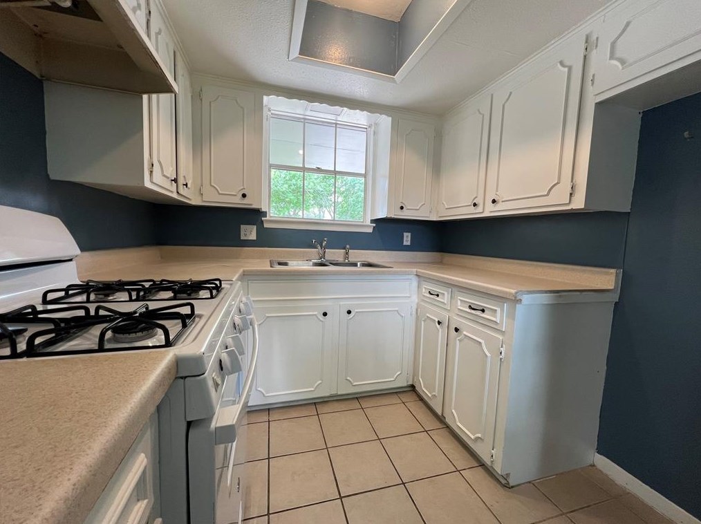 7514 Vernwood St, Houston TX 77040-2713 exterior