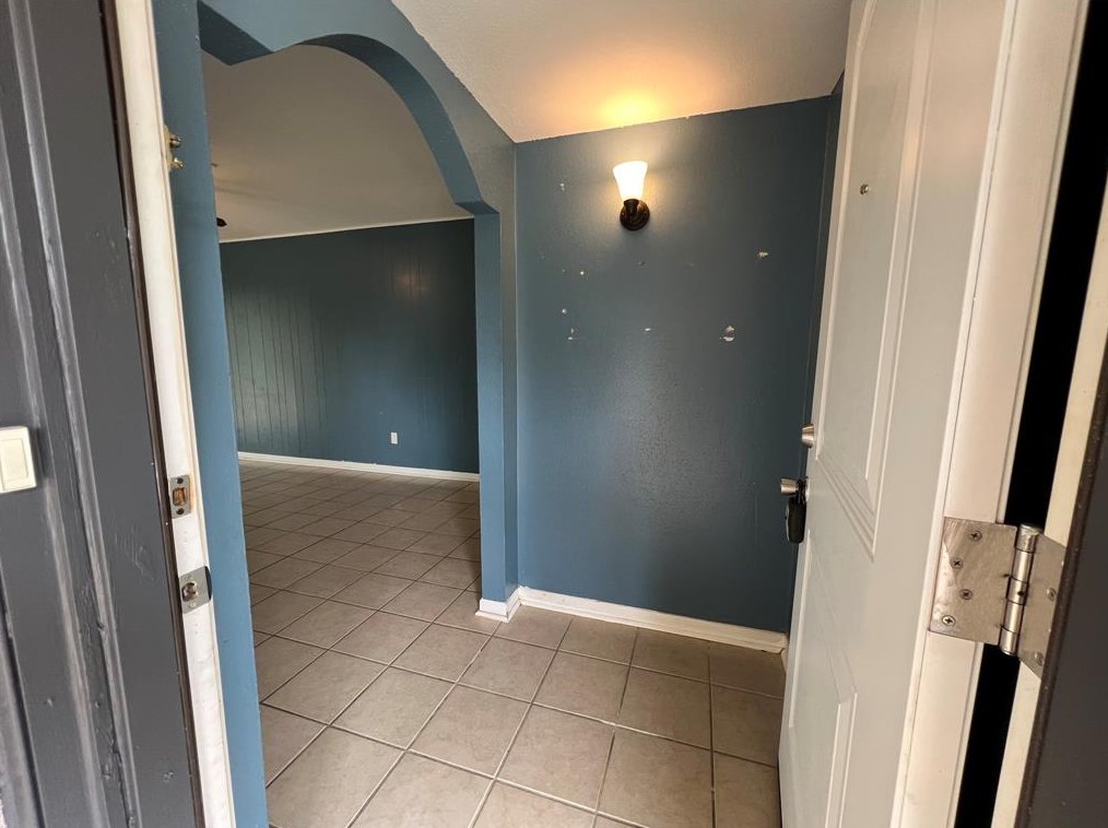 7514 Vernwood St, Houston TX 77040-2713 exterior