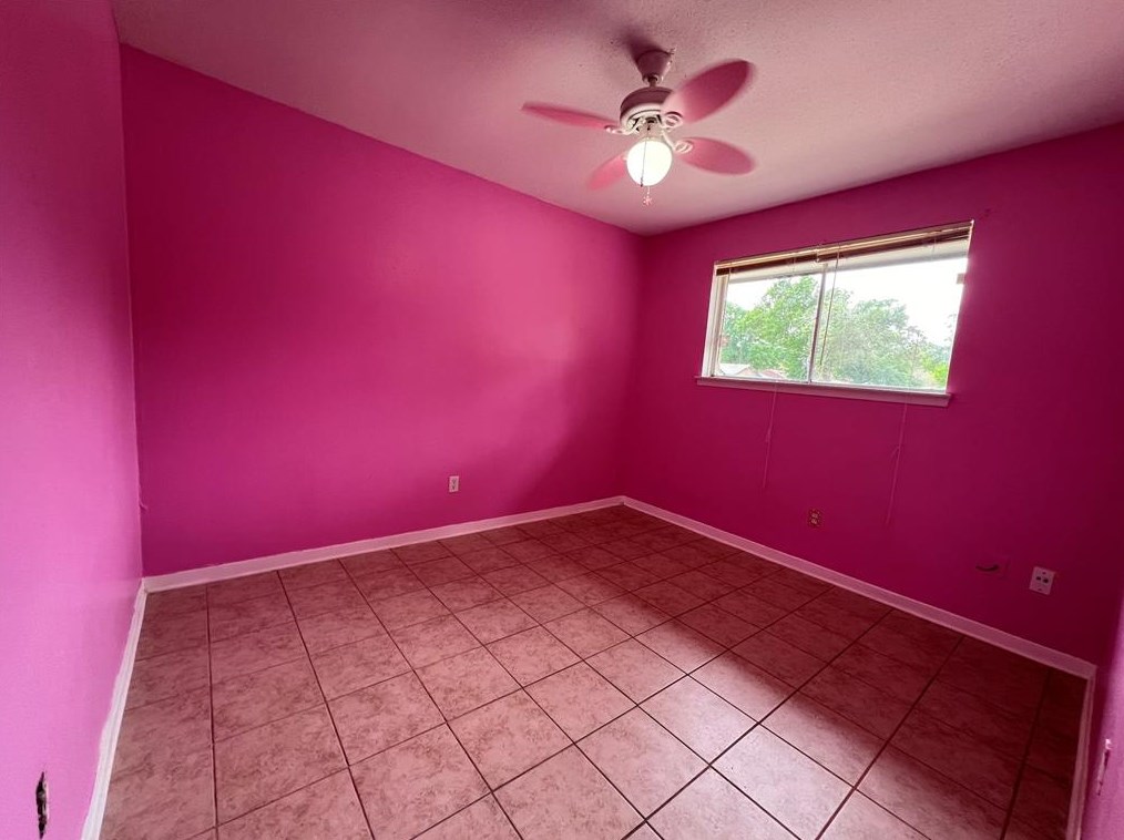 7514 Vernwood St, Houston TX 77040-2713 exterior