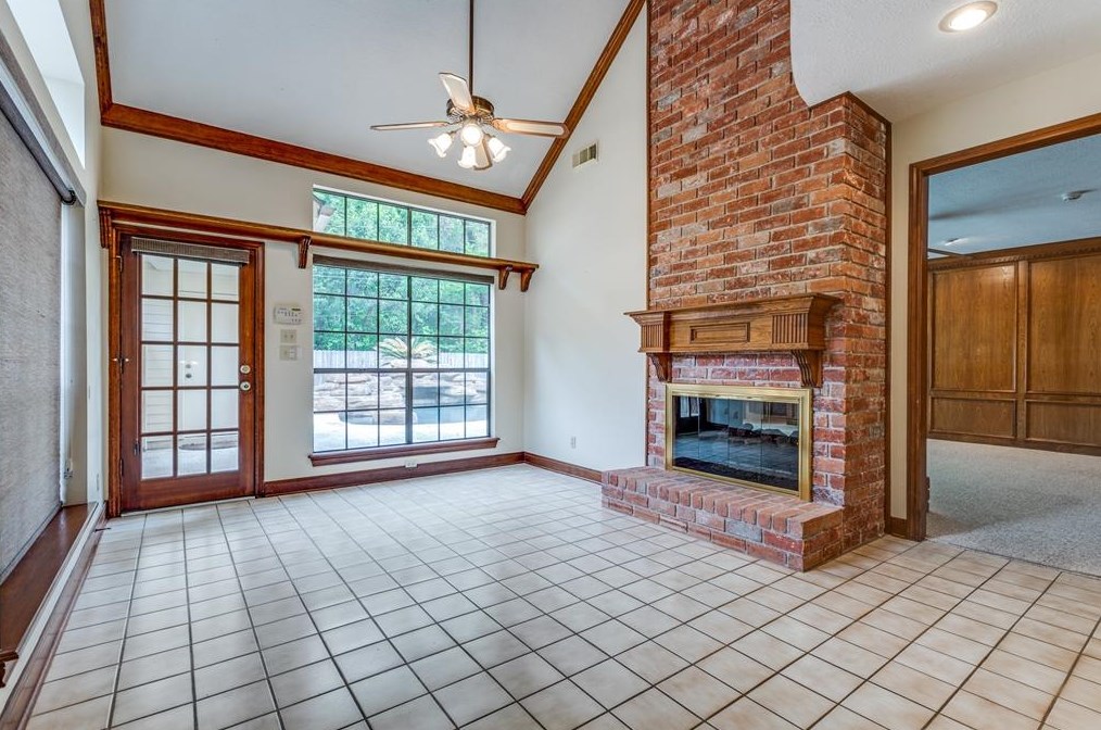 15306 Wilkshire Ct, Houston TX  77069-1551 exterior