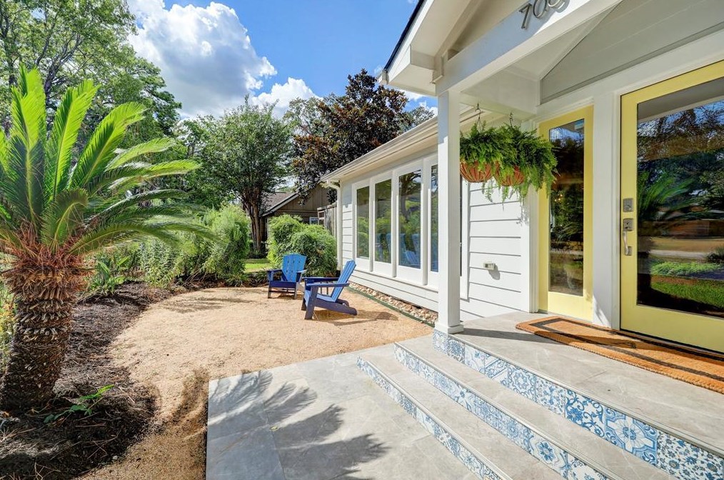 706 W 32nd St, Houston, TX 77018