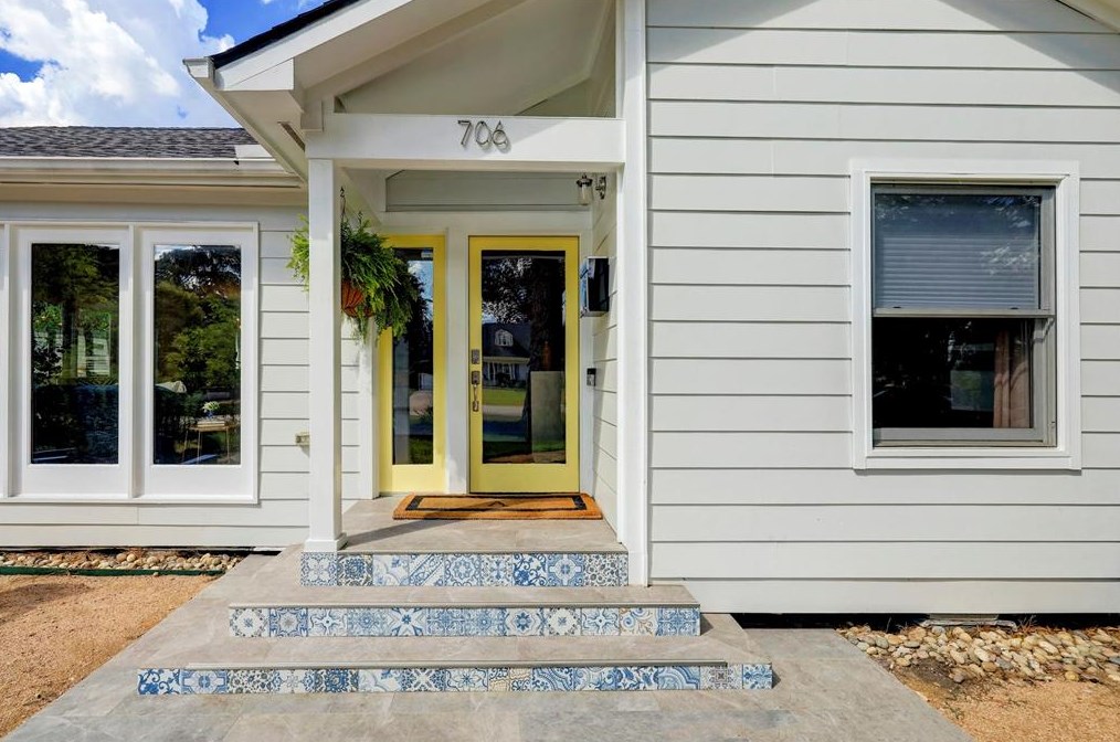 706 32nd St, Houston TX  77018-7502 exterior