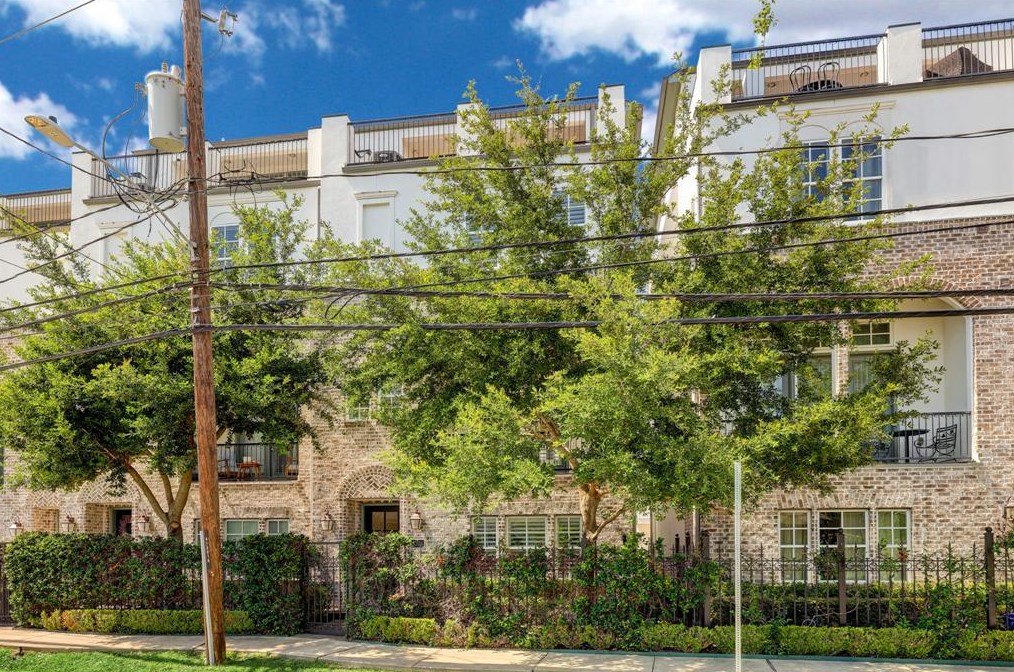 4226 Center St, Houston, TX 77007-5614