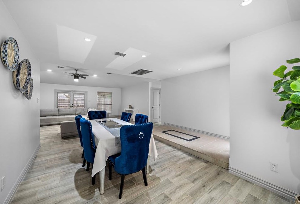 1007 Frst Home Dr, Houston TX  77077-1812 exterior