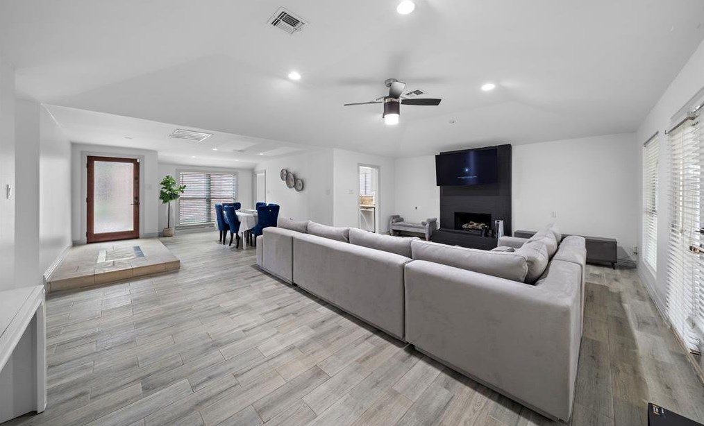 1007 Forest Home Dr, Houston, TX 77077-1013