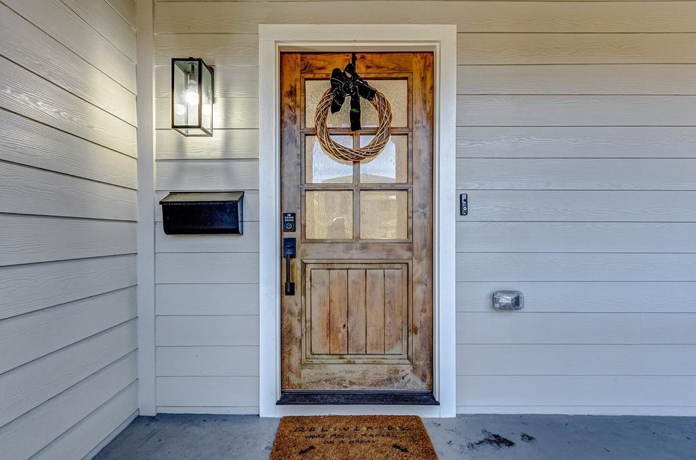 2008 Common St, Houston, TX 77009