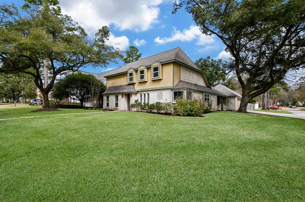 17702 Moss Point Dr, Spring, TX 77379-7934