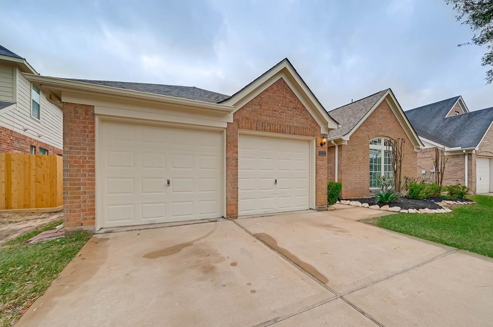 22523 Cascade Springs Dr, Katy TX  77494-8249 exterior