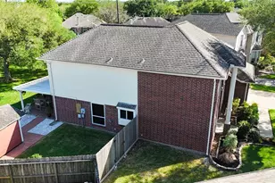 4826 Glenpark Dr, La Porte, TX 77571 - Photo 4