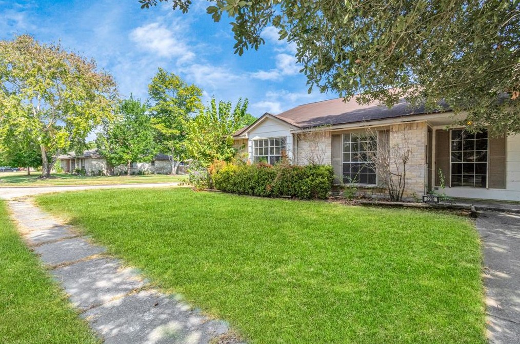 2238 Autumn Springs Ln, Spring TX  77373-6156 exterior