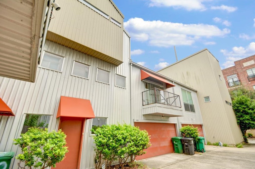 822 Ruthven St, Houston, TX 77019