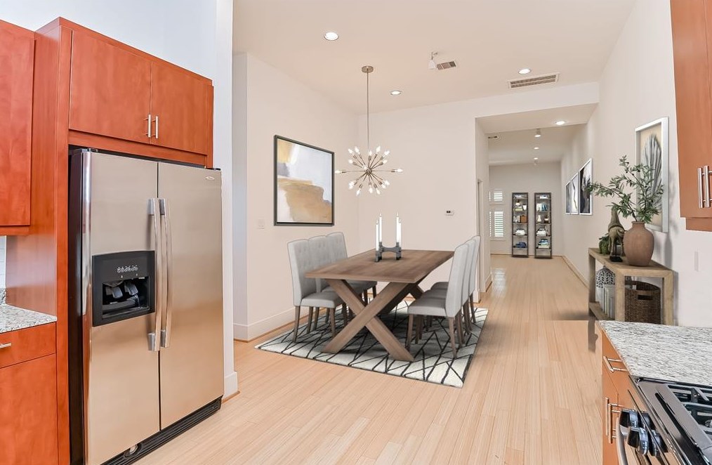 324 6th St, Houston TX  77007-2405 exterior