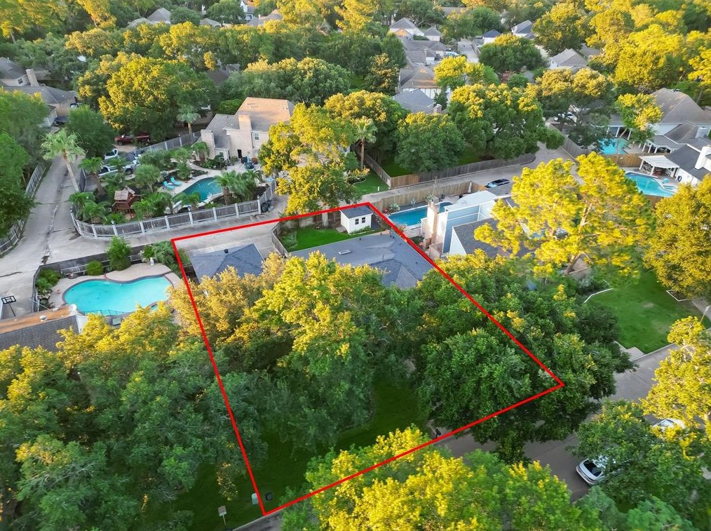 20518 Manette Dr, Katy TX  77450-2014 exterior