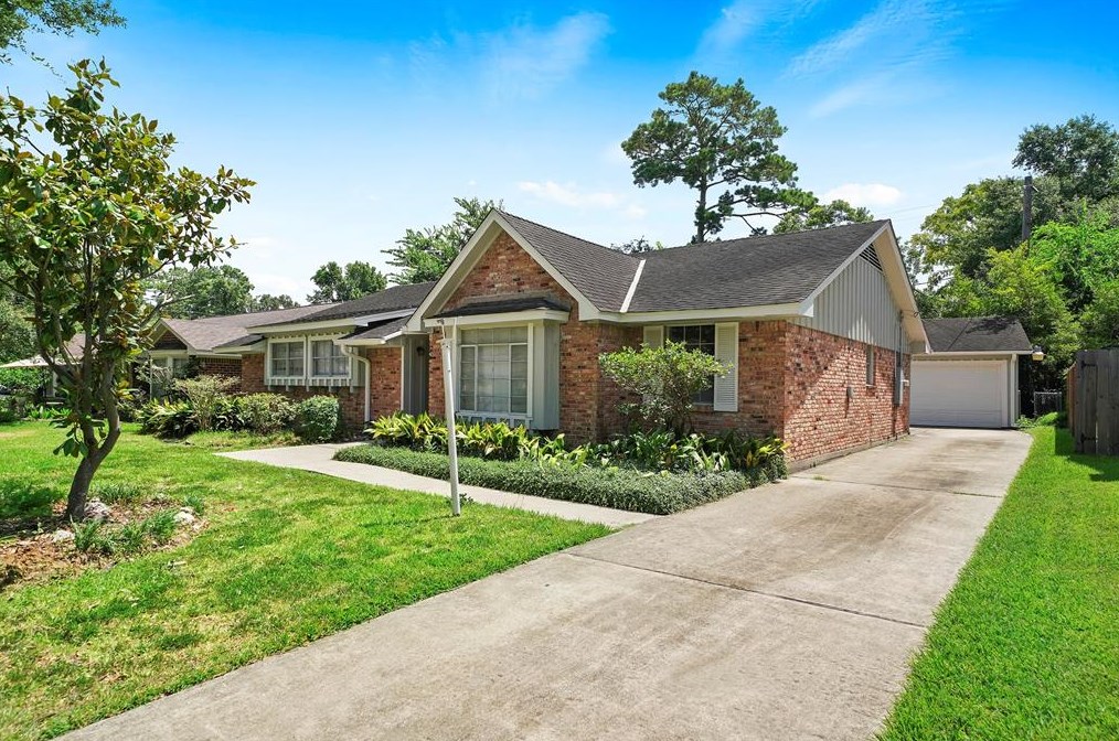 4406 Rosebay Dr, Houston, TX 77018-1030