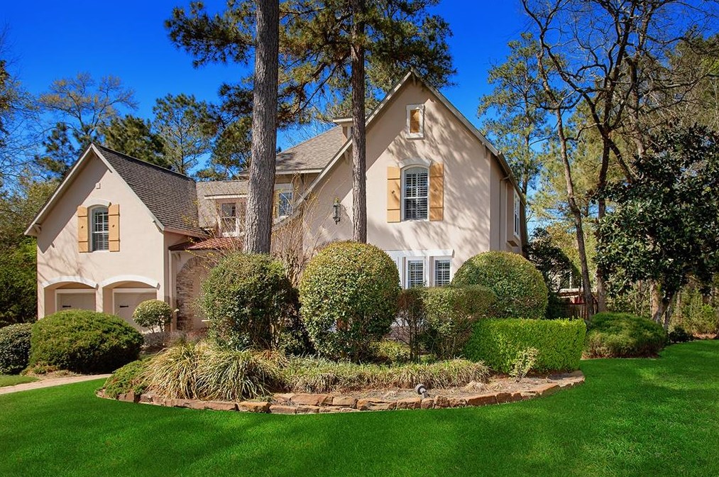 11 Lansdowne Cir, Spring TX  77382-2721 exterior
