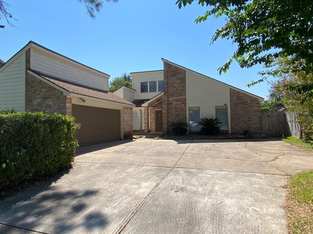 11503 Briar Forest Dr, Houston, TX 77077