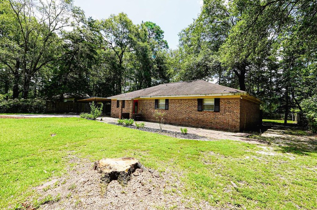 8424 Cedar Dr, Beaumont, TX 77657-8736