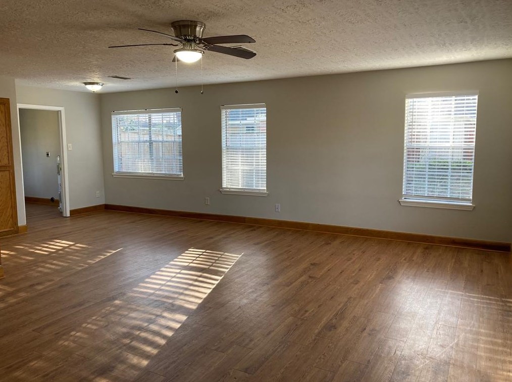 601 Chateau Woods Parkway Dr, Conroe, TX 77385