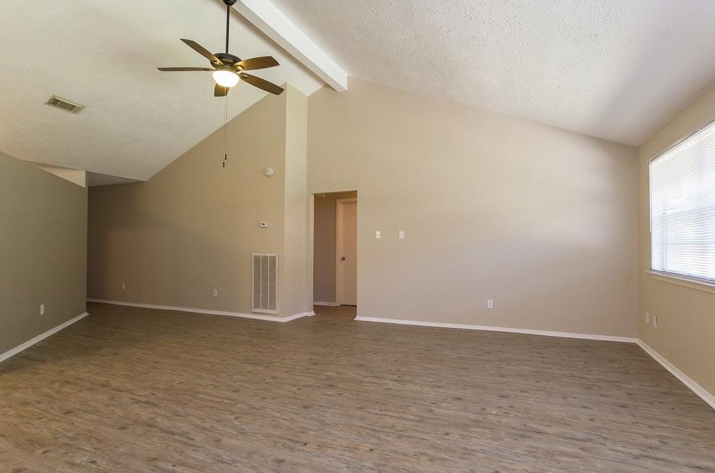 6427 Lynngate Dr, Spring TX  77373-7338 exterior