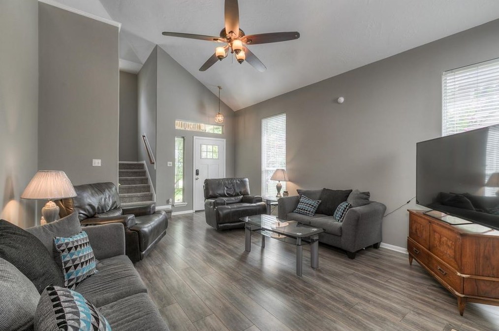 12153 La Salle Oaks, Conroe, TX 77304
