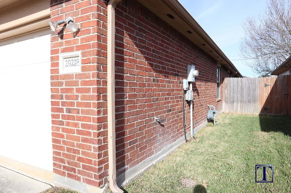 29218 Spring Mist Dr, Spring TX  77386-2365 exterior