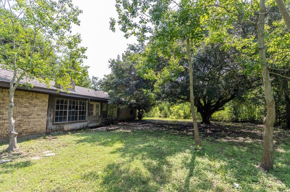 11601 28th St, Santa Fe, TX 77510