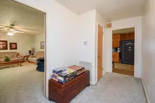 1510 Michael St, El Campo, TX 77437 - Photo 8