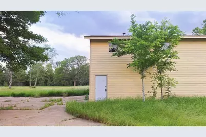 1284 Beaver Lake Drive, Caldwell, TX 77836 - Photo 2