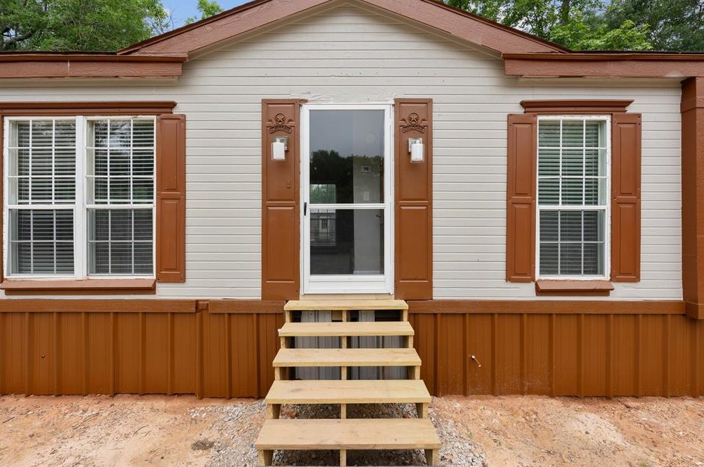 4498 W Forest Rd, Conroe, TX 77306