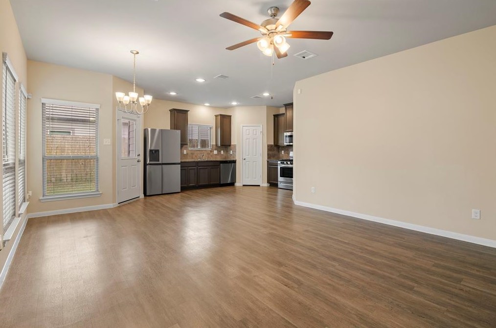 6414 Wenlock Dr, Houston, TX 77048-5333