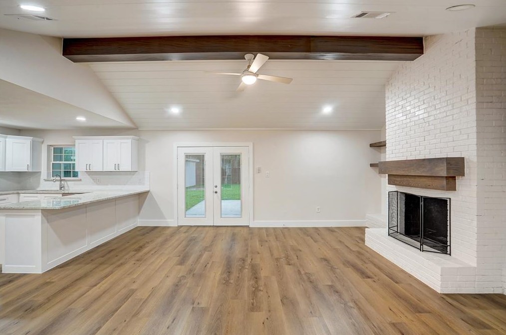 414 Hickory Ridge Dr, Taylor Lake Village, TX 77586-6009