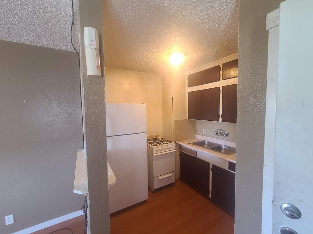 7330 Lindencrest St, Houston TX 77061-3936 exterior