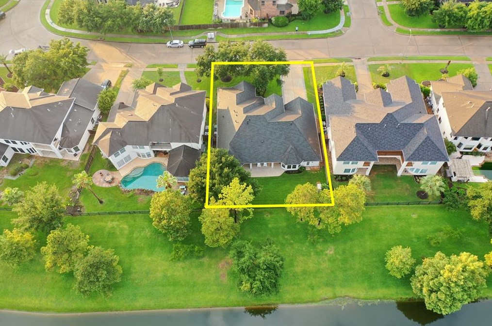 11516 Watercastle Ct, Pearland, TX 77584