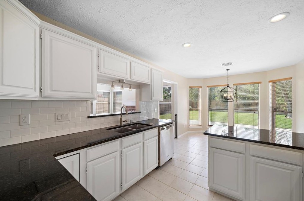 14622 Oak Chase Dr, Houston TX  77062-2212 exterior