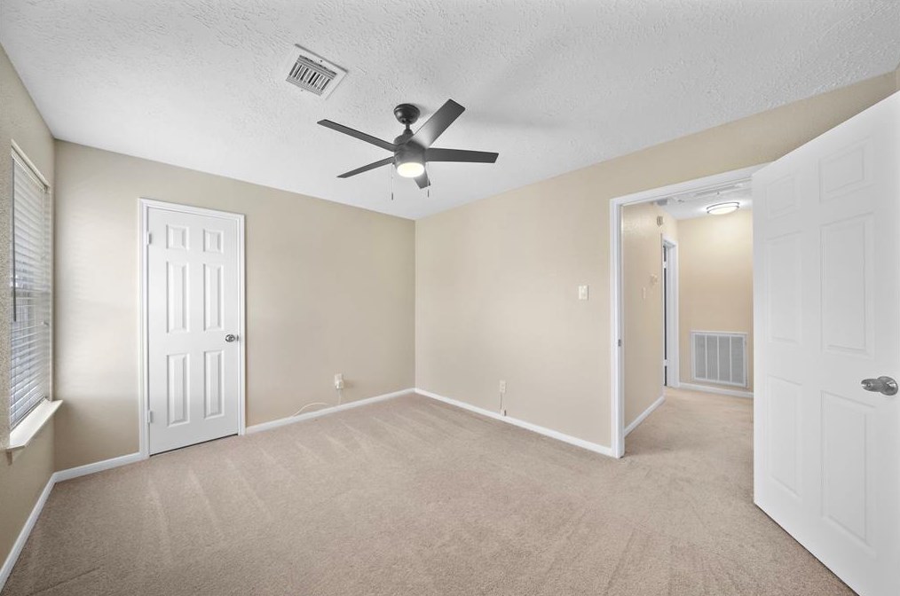 14622 Oak Chase Dr, Houston TX  77062-2212 exterior