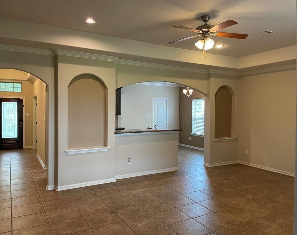 6214 Oxford Lake Dr, Richmond, TX 77471