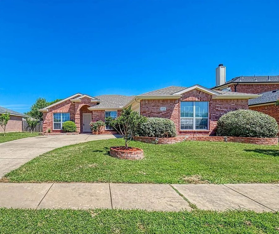 312 Tripp Trl, Denton, TX 76207