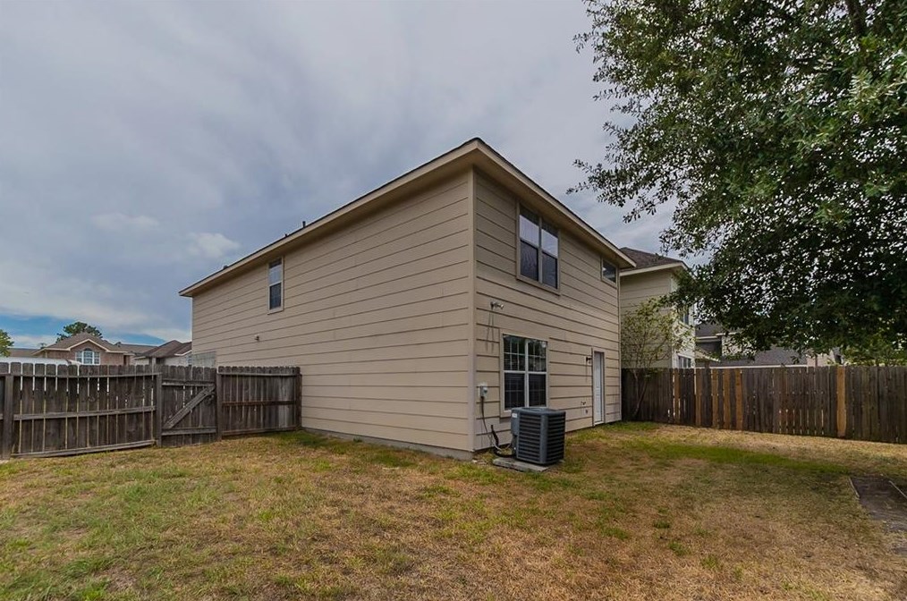 11147 Opatrny Mdw Ln, Houston TX  77064-3499 exterior