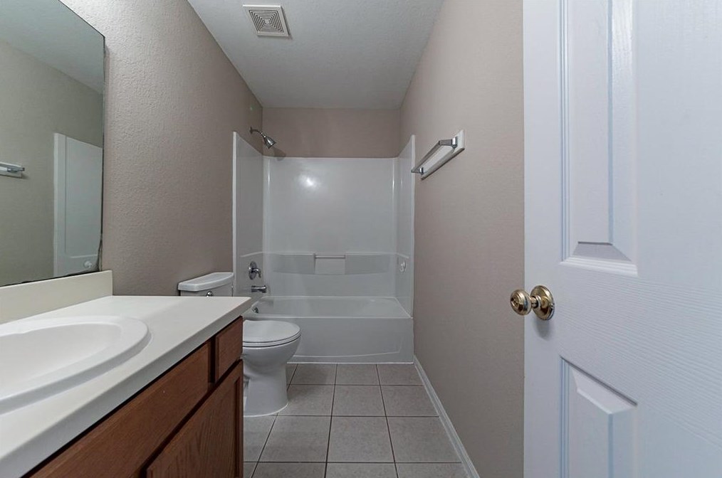 11147 Opatrny Mdw Ln, Houston TX  77064-3499 exterior