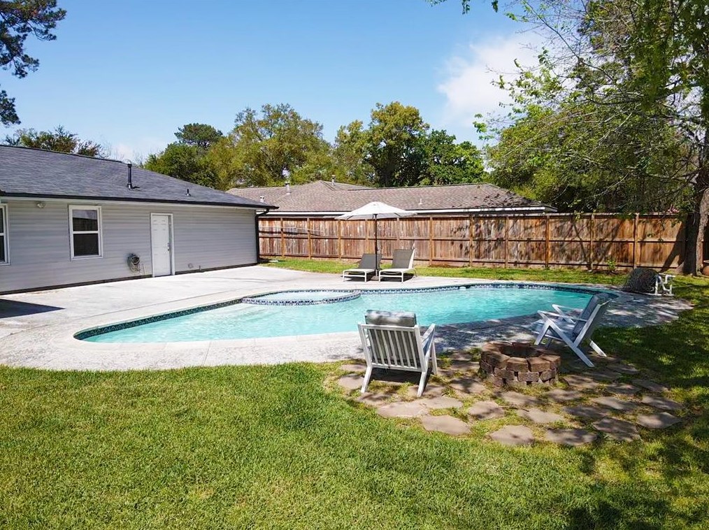 1724 Crownover Rd, Houston, TX 77080