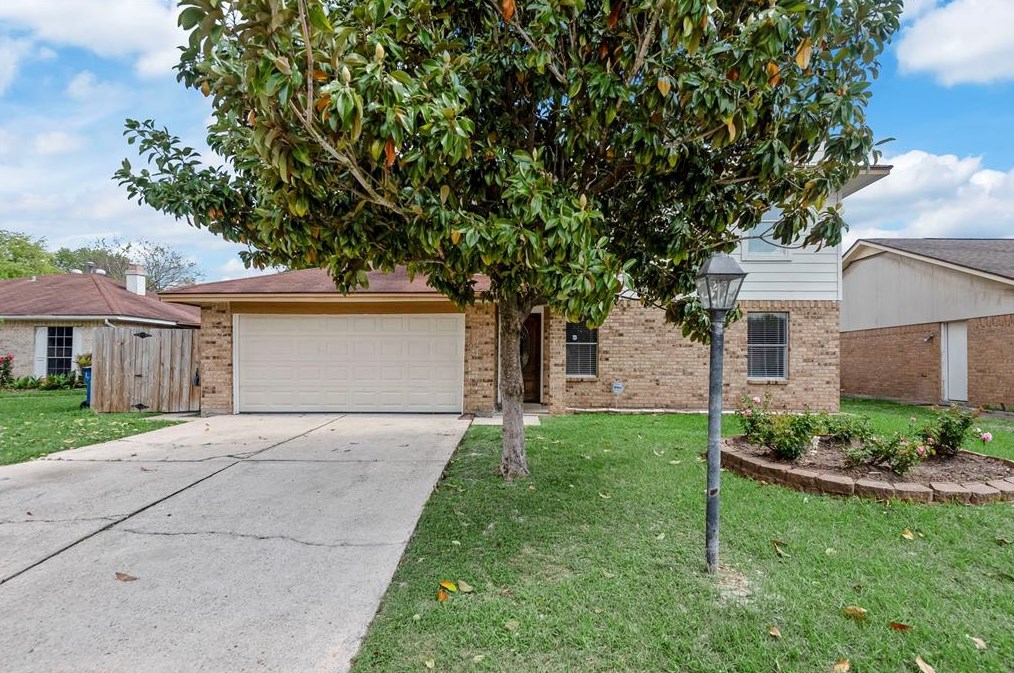 4334 Stonehenge Trl, Houston, TX 77066