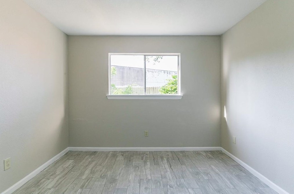 13306 Robinglen Dr, Houston TX  77083-3514 exterior