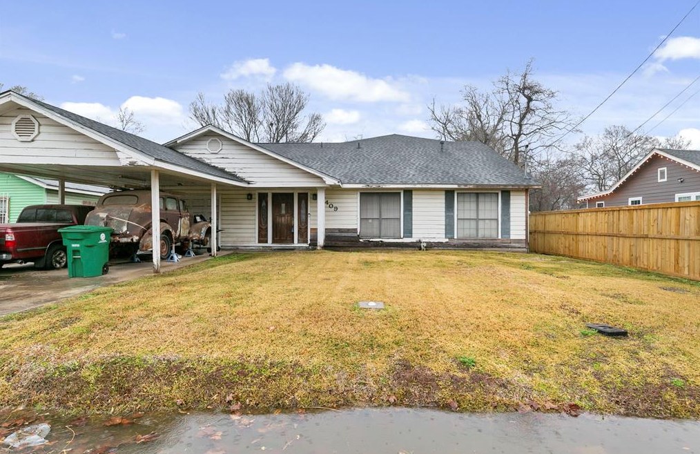 7409 Touchstone St, Houston, TX 77028-1707
