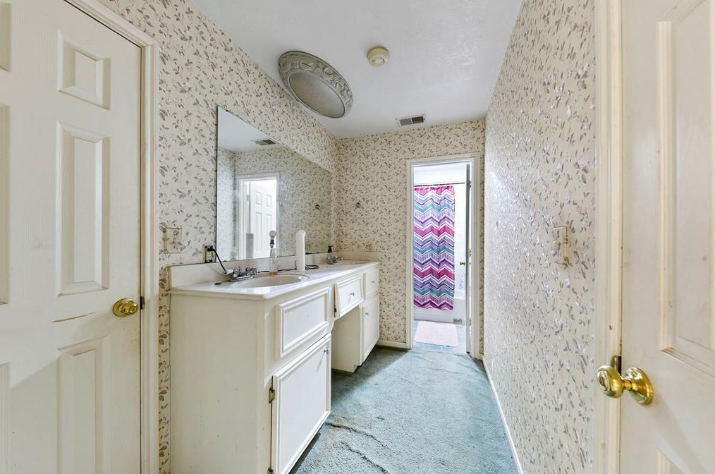 7409 Touchstone, Houston TX  77028-1707 exterior