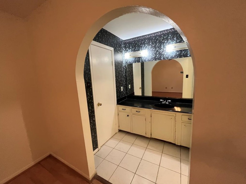 3906 Lemon Tree Ln, Houston TX  77088-6911 exterior