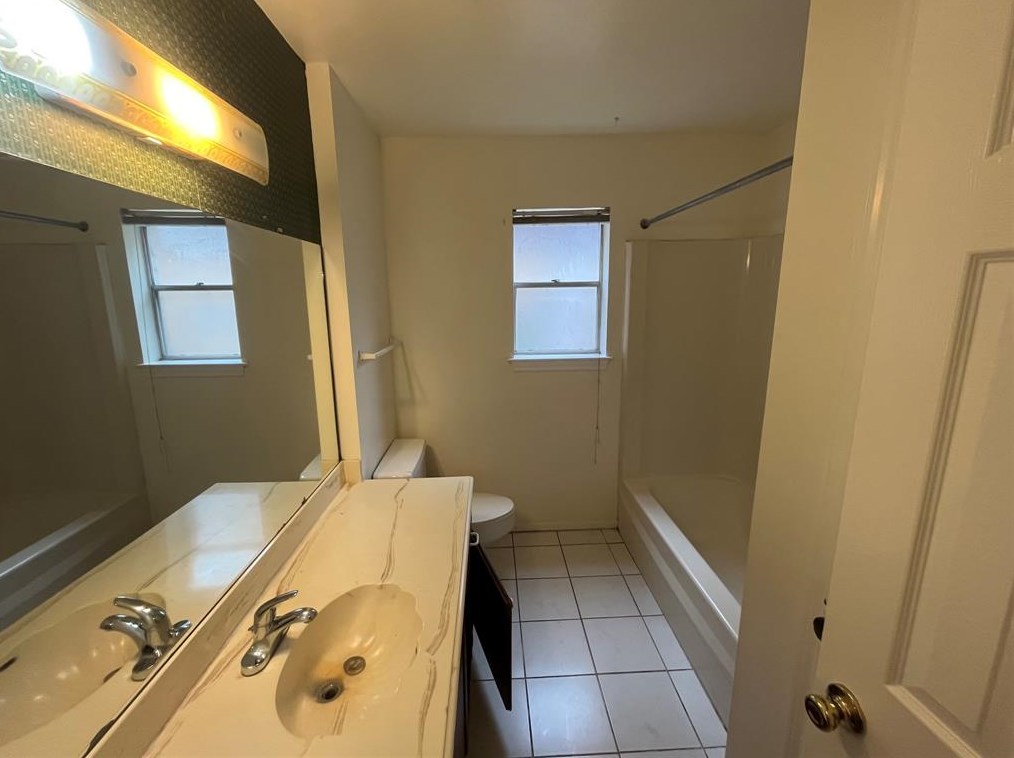 3906 Lemon Tree Ln, Houston TX  77088-6911 exterior