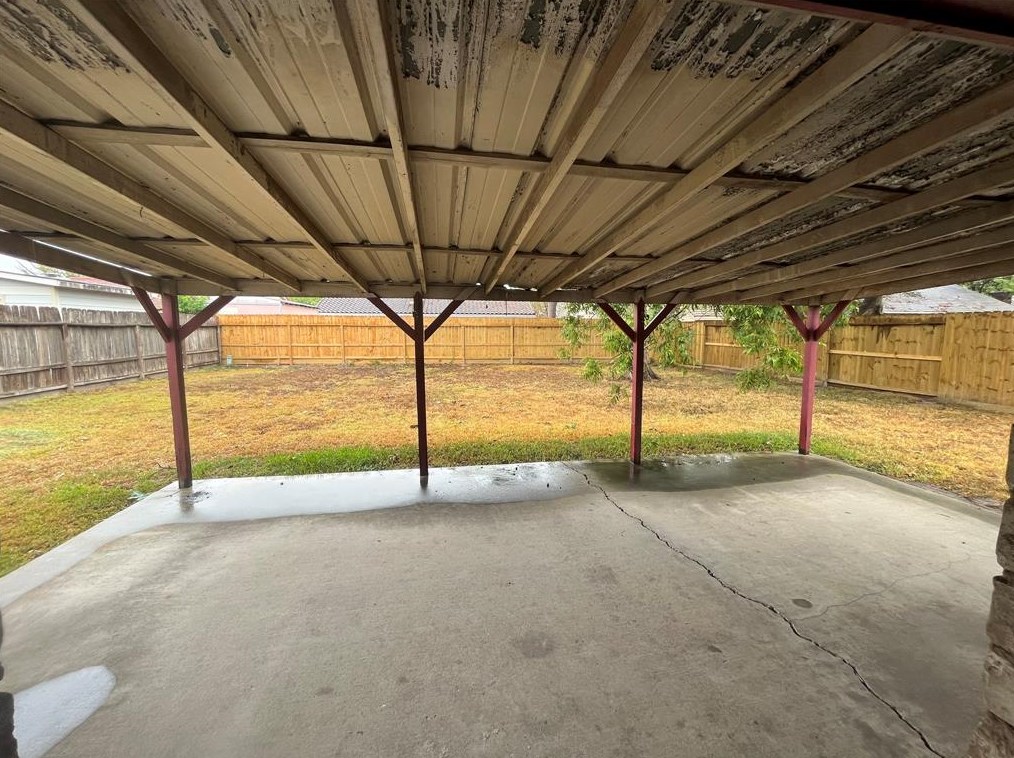 3906 Lemon Tree Ln, Houston TX  77088-6911 exterior