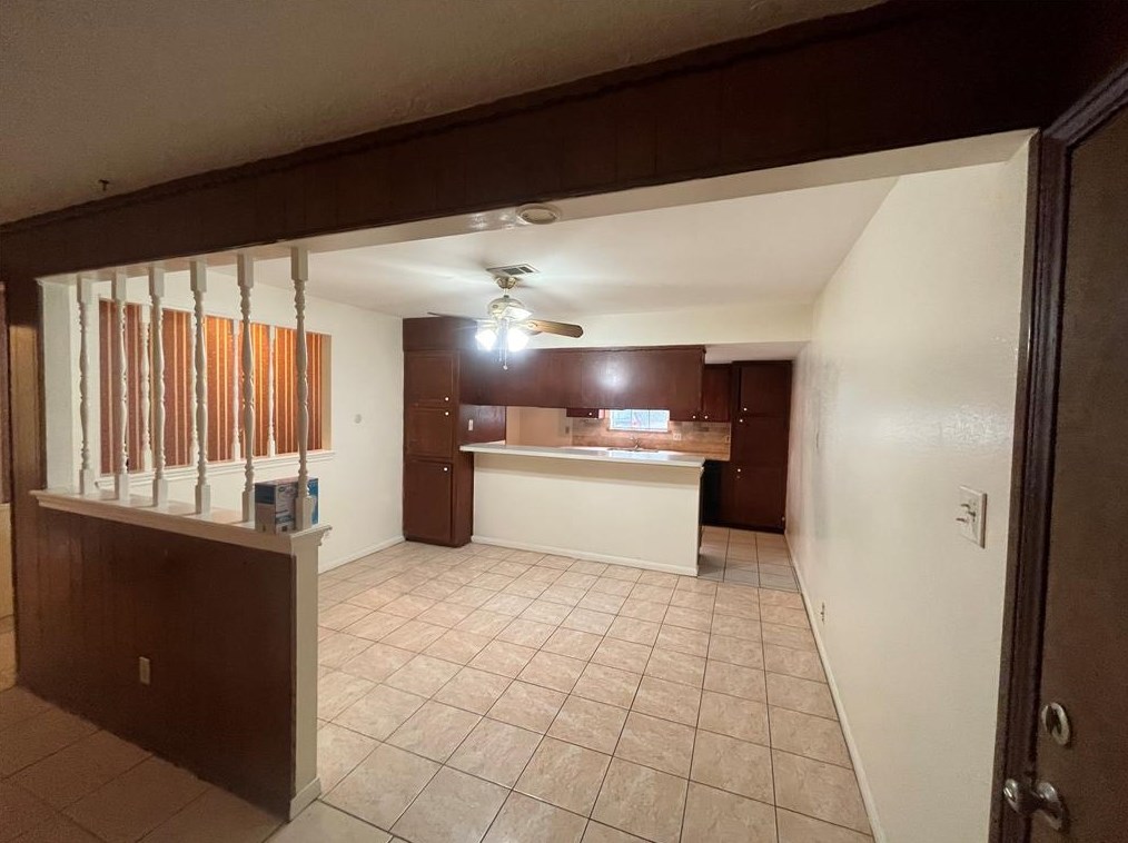3906 Lemon Tree Ln, Houston TX  77088-6911 exterior