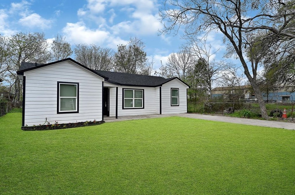6110 Goforth St, Houston, TX 77021-2750