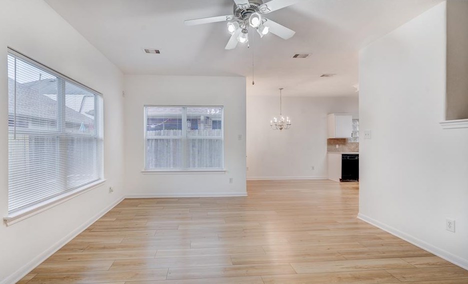 827 Forest Ivy Ln, Houston, TX 77067